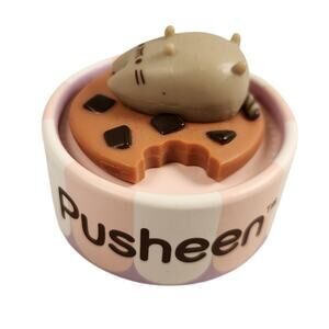 Gund Pusheen Surprise Minis Series 2 Vinyl Figure - Cookie Dessert Mystery Mini